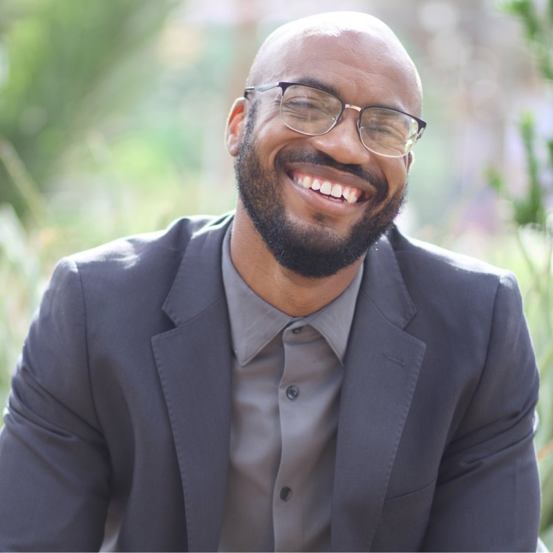 Olufemi Oladosu, AI Solutions Engineer professional headshot